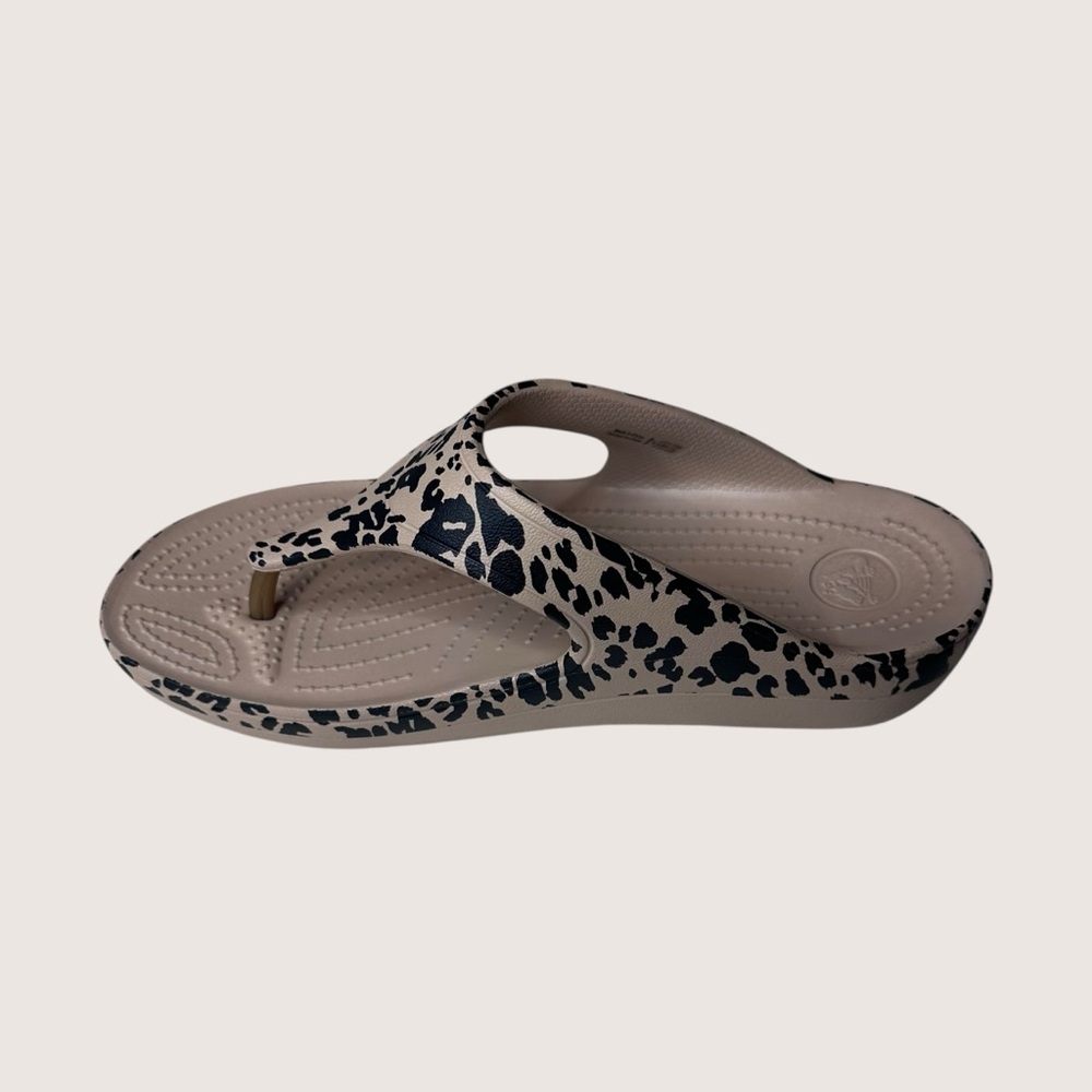 Crocs Sandals Women Sz 9 Leopard Kadee II Flip Flop Comfort Walking Animal Print - Picture 10 of 17